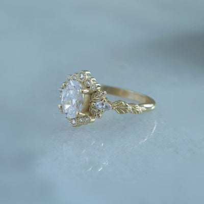 Fairy Engagement Ring - Alette