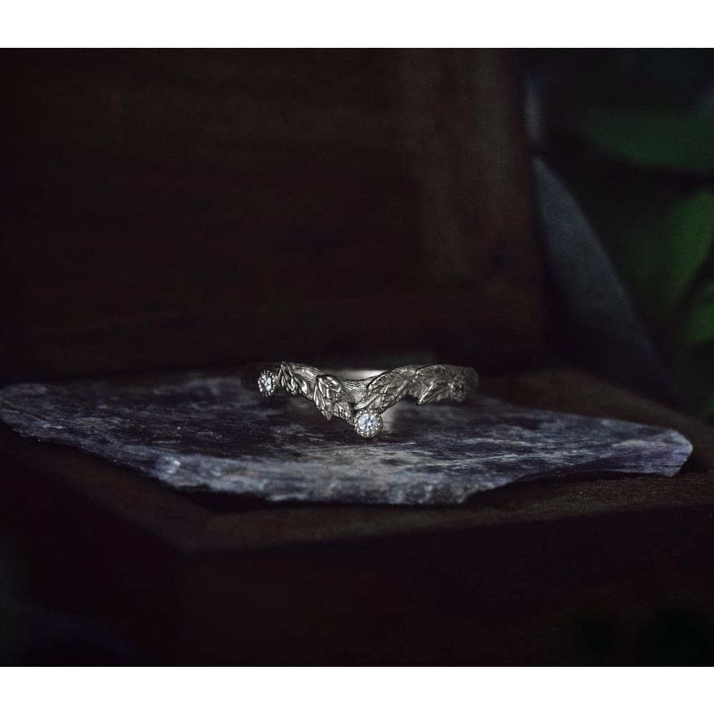 Leaf diamond ring wedding band - Leaf crown ring