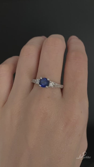 Three-stone-Sapphire-engagement-ring